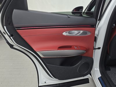 2024 Genesis GV70 — миниатюра 15