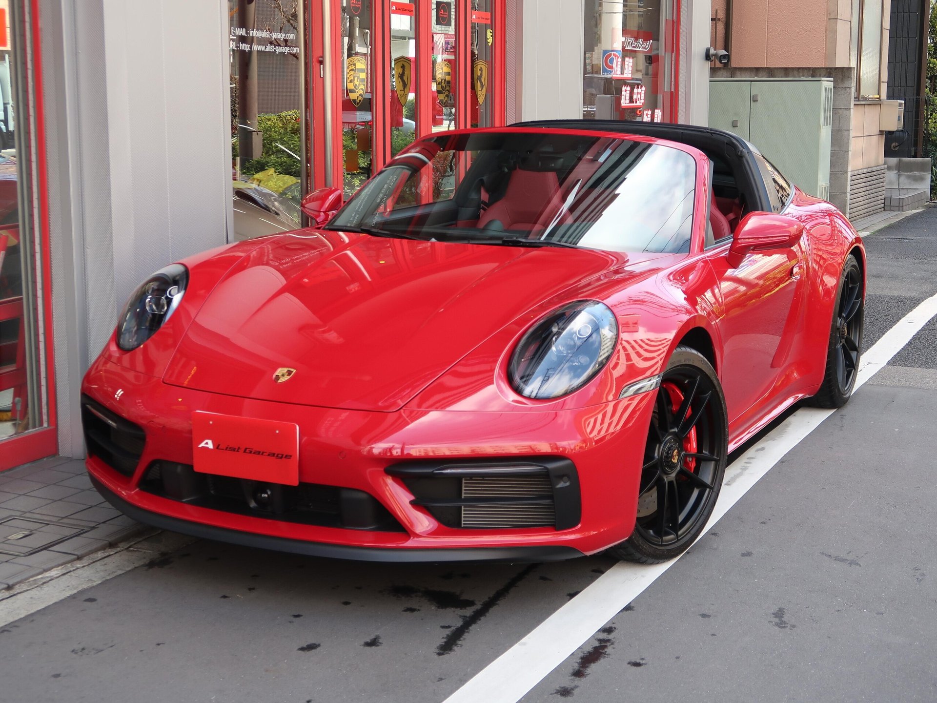 PORSCHE 911 - View 1