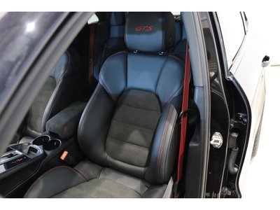 صورة مصغرة 17 لـ 2022 Porsche MACAN
