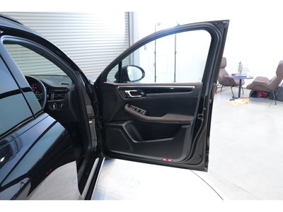 صورة مصغرة 11 لـ 2022 Porsche MACAN