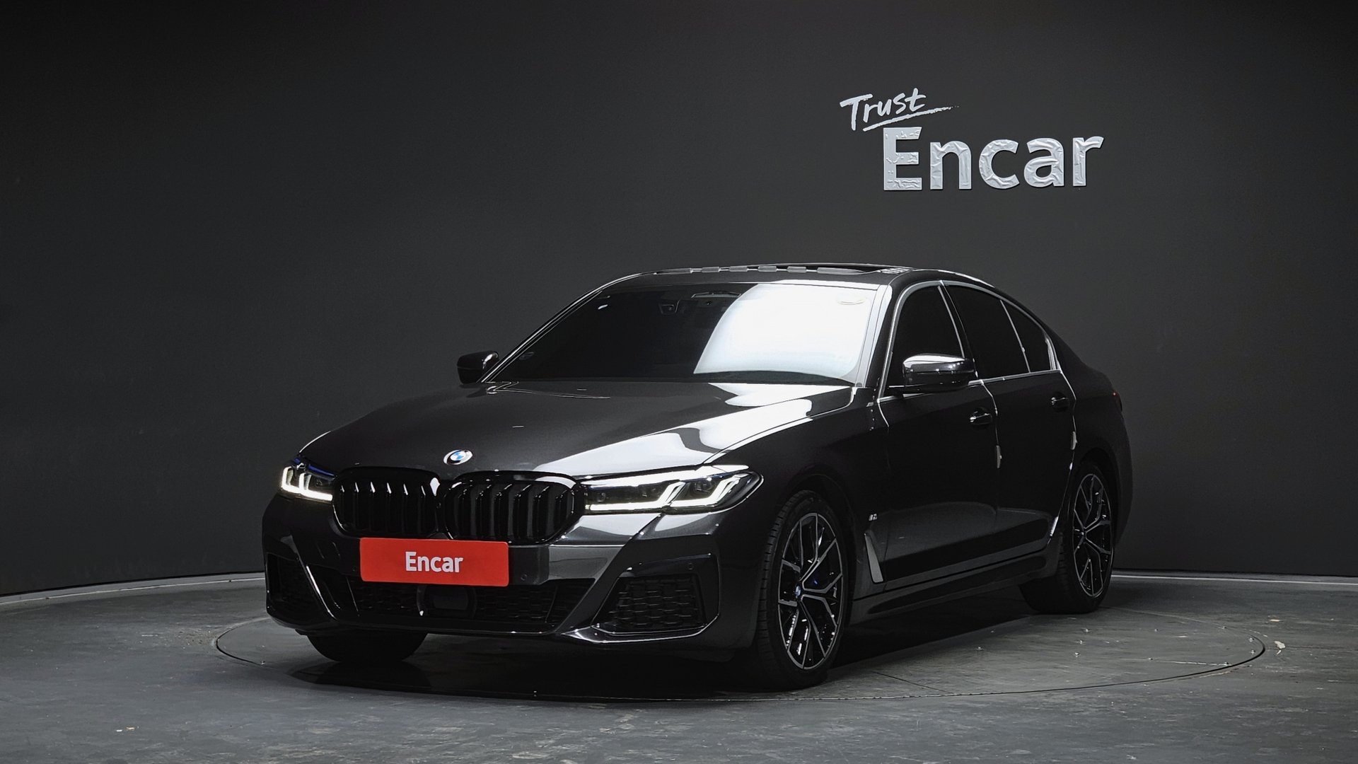 BMW 5 SERIES - View 1