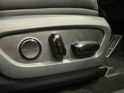 2025 Lexus RX thumbnail 16