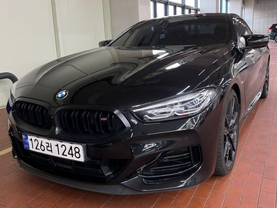 BMW 8 SERIES - 1