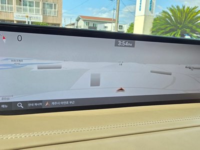 2023 Genesis GV80 thumbnail 11