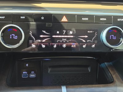 2023 Genesis GV80 thumbnail 13