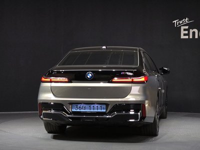 BMW I7 - 3