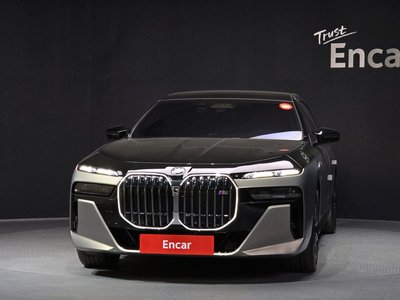 BMW I7 - 2