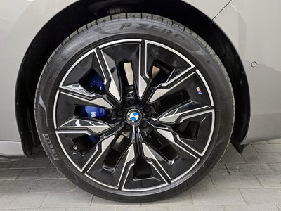 BMW I7 - 6
