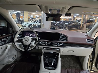 MERCEDES-BENZ GLS - 7