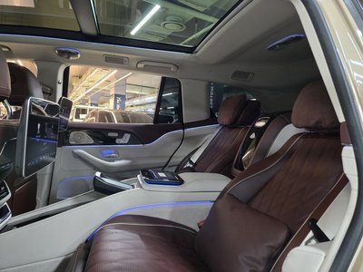 MERCEDES-BENZ GLS - 2