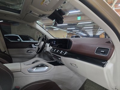 MERCEDES-BENZ GLS - 9