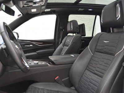 CADILLAC ESCALADE - 9