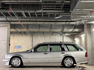 MERCEDES-BENZ E-CLASS - 10
