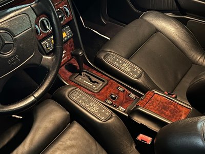 MERCEDES-BENZ E-CLASS - 6
