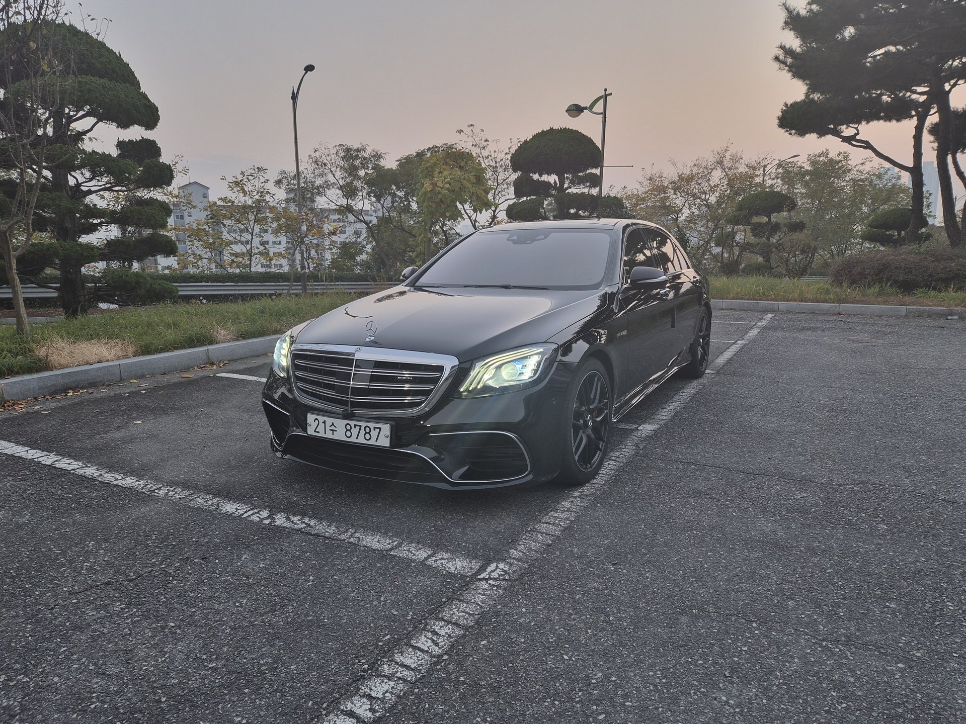 MERCEDES-BENZ S-CLASS - View 1