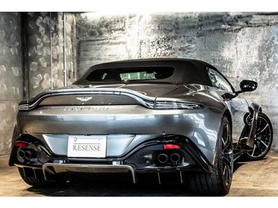 ASTON MARTIN V8 VANTAGE ROADSTER - 3