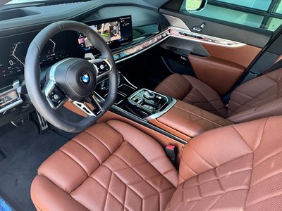 صورة 10 لـ 2025 BMW 7 SERIES