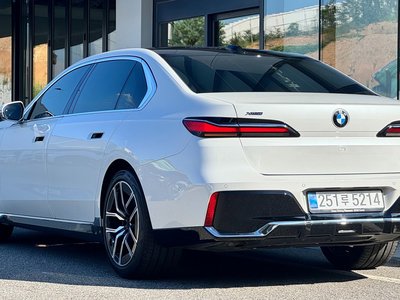 صورة 5 لـ 2025 BMW 7 SERIES