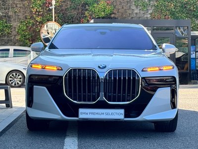صورة 2 لـ 2025 BMW 7 SERIES