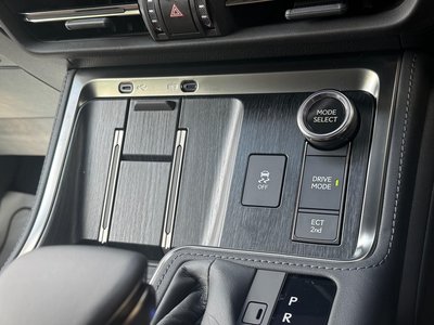 2025 Lexus GX thumbnail 47
