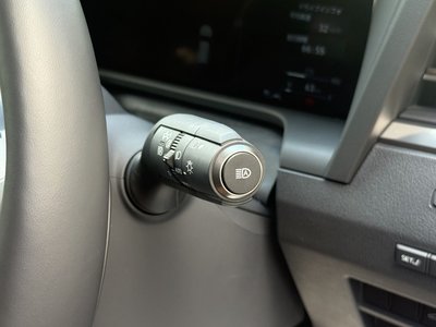2025 Lexus GX thumbnail 36