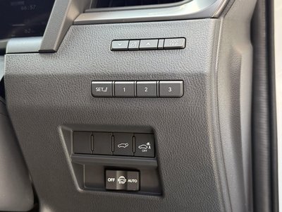 2025 Lexus GX thumbnail 37