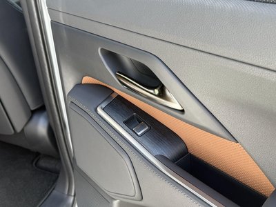 2025 Lexus GX thumbnail 61