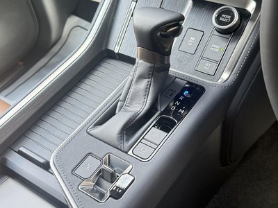 2025 Lexus GX thumbnail 49