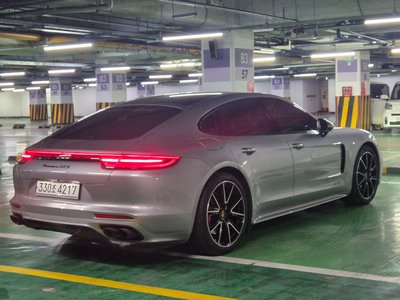 PORSCHE PANAMERA - 6