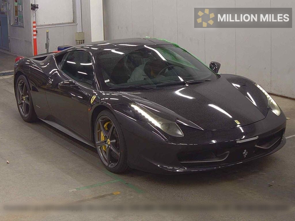 FERRARI 458 ITALIA - View 1