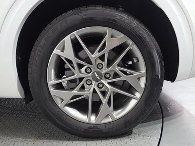 صورة 8 لـ 2021 Genesis GV70