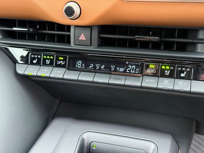 2023 Toyota CROWN CROSSOVER thumbnail 43