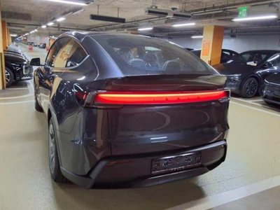 صورة 10 لـ 2026 Tesla MODEL Y