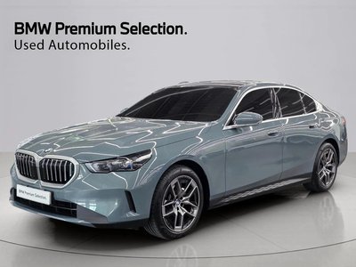 BMW 5 SERIES - 1