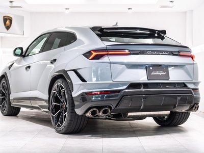 LAMBORGHINI URUS - 8