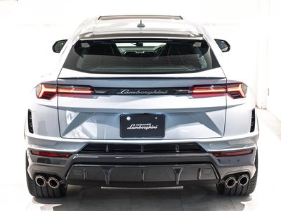 LAMBORGHINI URUS - 6