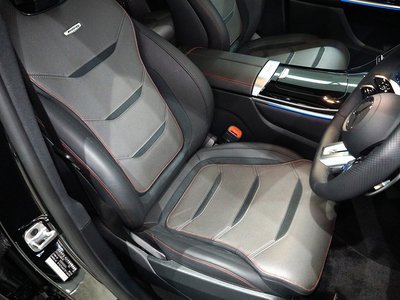 MERCEDES-BENZ GLC AMG - 8