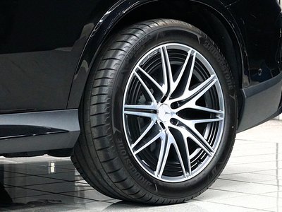 MERCEDES-BENZ GLC AMG - 5