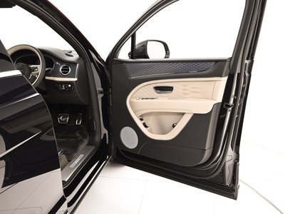 BENTLEY BENTAYGA - 8