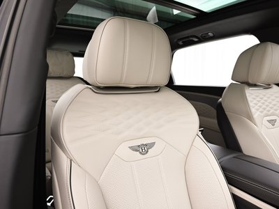 BENTLEY BENTAYGA - 10