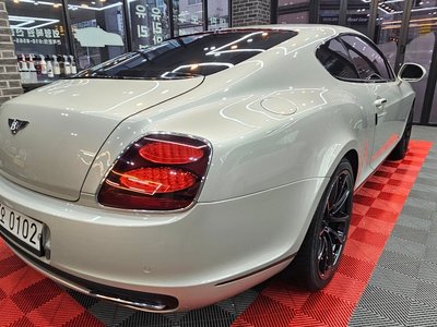 BENTLEY CONTINENTAL - 9