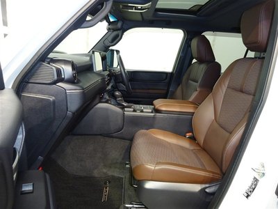 TOYOTA LAND CRUISER 250 - 7