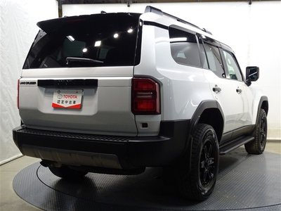 TOYOTA LAND CRUISER 250 - 6