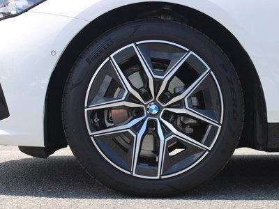 2025 BMW 5 SERIES — миниатюра 39