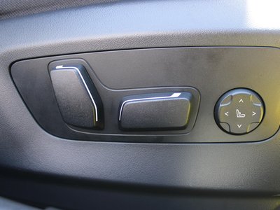 2025 BMW 5 SERIES — миниатюра 54