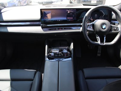 2025 BMW 5 SERIES — миниатюра 61