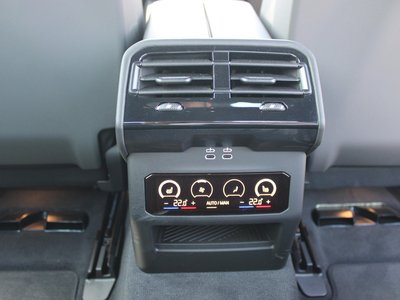 2025 BMW 5 SERIES — миниатюра 137