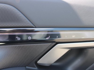 2025 BMW 5 SERIES — миниатюра 45