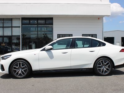 2025 BMW 5 SERIES — миниатюра 33