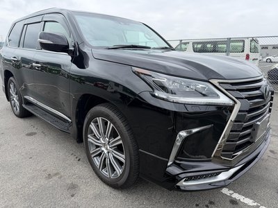 2016 Lexus LX photo 2